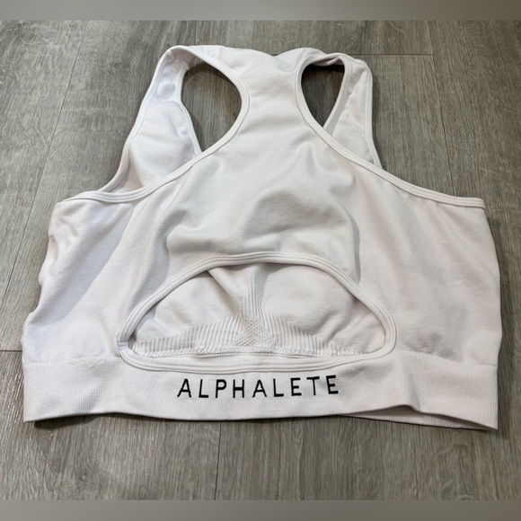Alphalete s White Cropped Sports Bra Size XL - Picture 2 of 3